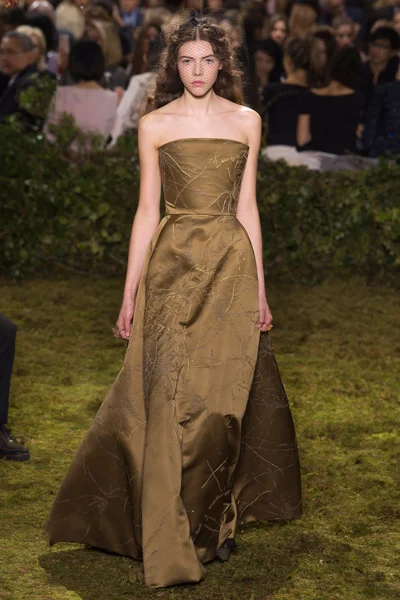 Look 26